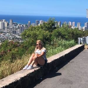 Meet your Posher, Gabriela